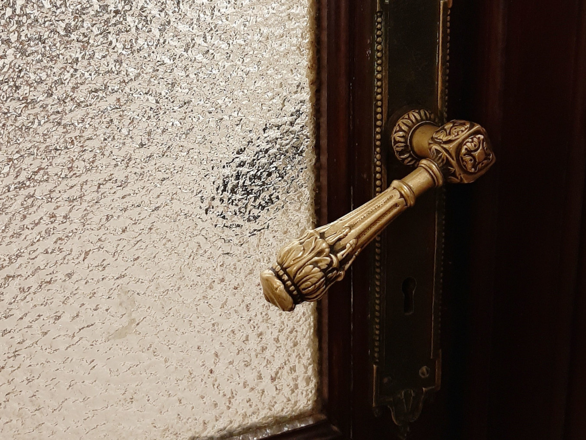 Maniglie per privati e aziende: Tendenze di Design e Materiali Innovativi